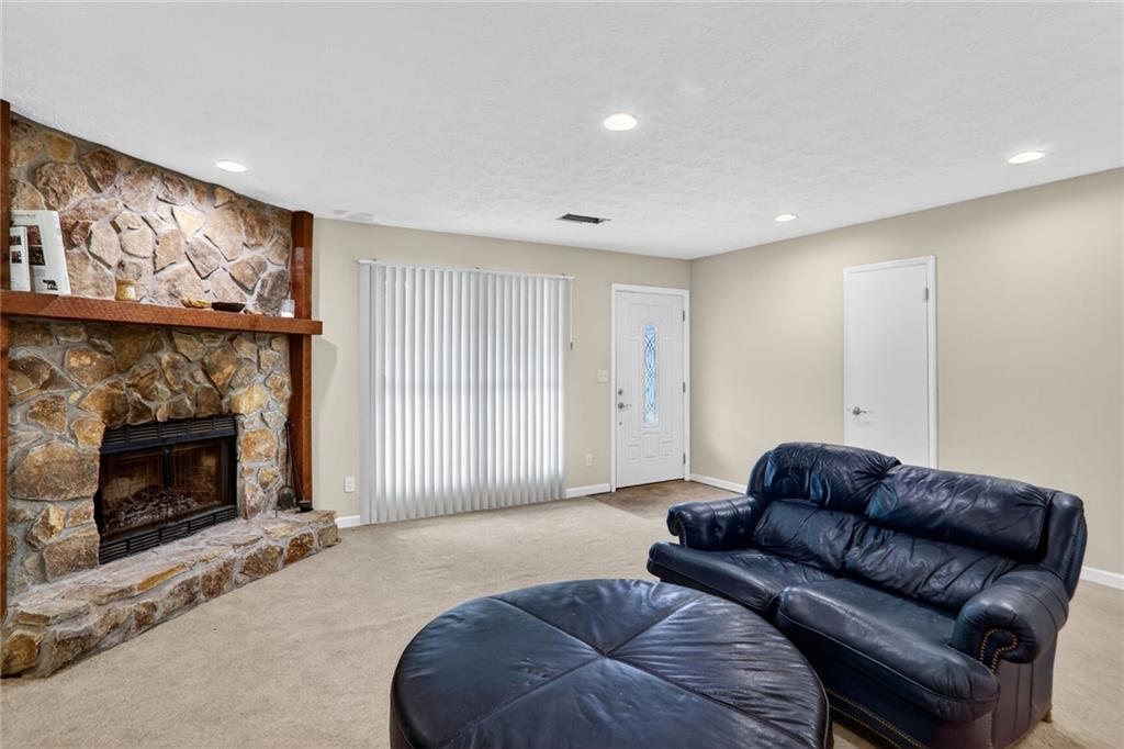 2588 Wild Rose Circle