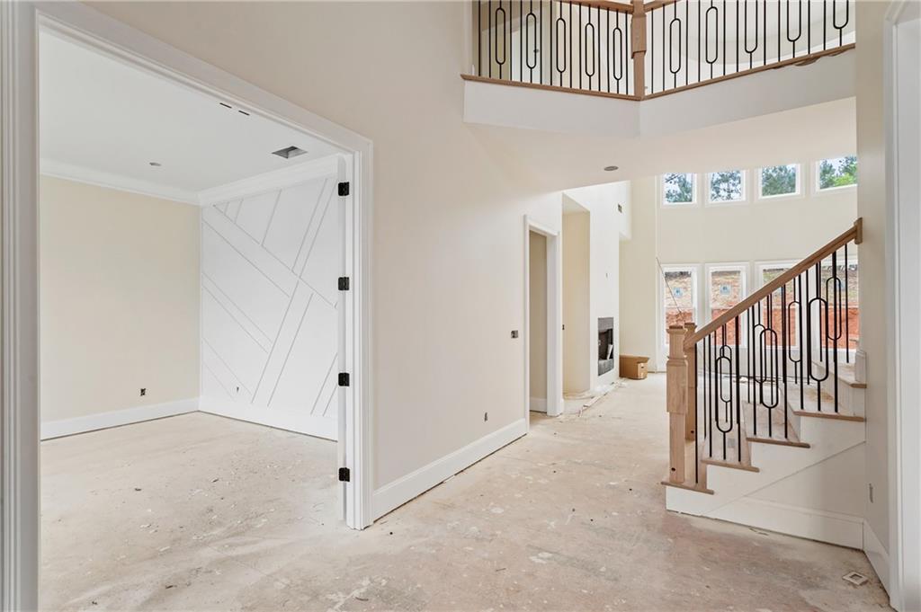 5694 Brendlynn Drive, Suwanee, Georgia image 6