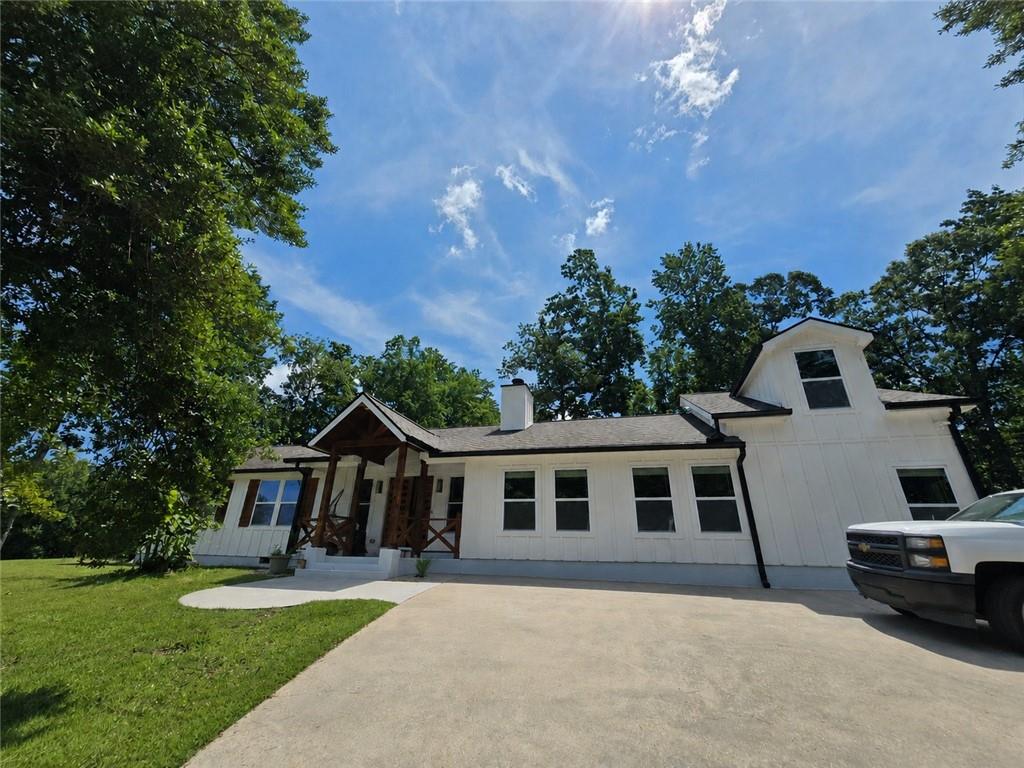 2820 Lullwater Drive