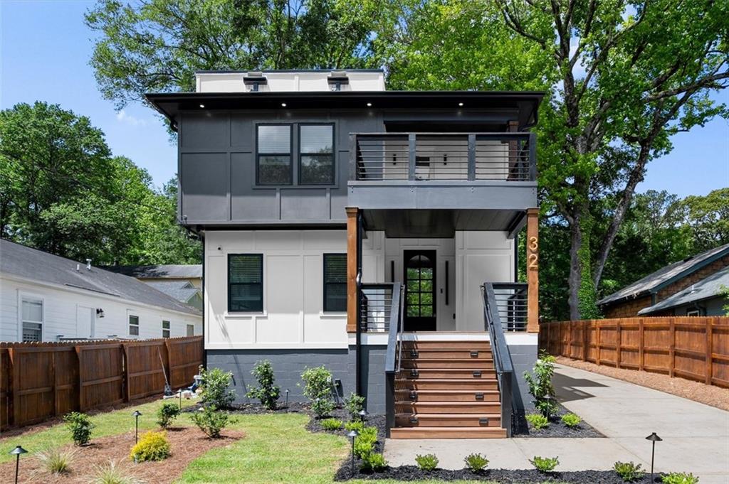 32 WADLEY Street NW