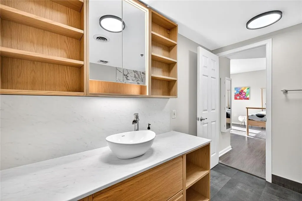 Atlanta, Georgia 30309, United States, 2 Bedrooms Bedrooms, ,2 BathroomsBathrooms,Residential,Active,225157