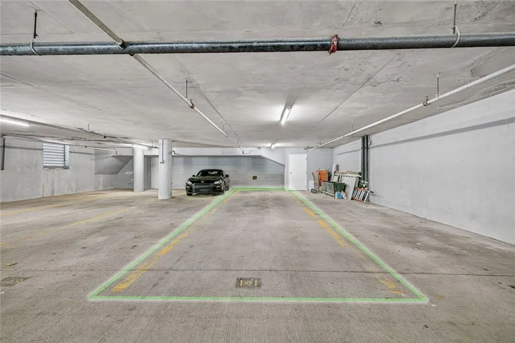 Atlanta, Georgia 30309, United States, 2 Bedrooms Bedrooms, ,2 BathroomsBathrooms,Residential,Active,225157