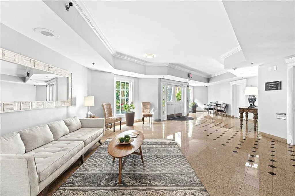 Atlanta, Georgia 30309, United States, 2 Bedrooms Bedrooms, ,2 BathroomsBathrooms,Residential,Active,225157