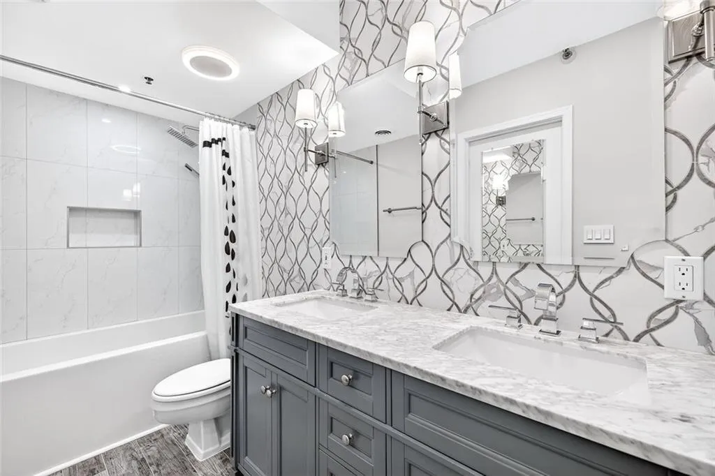 Atlanta, Georgia 30309, United States, 2 Bedrooms Bedrooms, ,2 BathroomsBathrooms,Residential,Active,225157