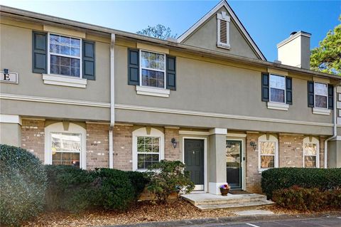 Condo For Rent - 6900 Roswell Road #3E<br/> Atlanta, GA 30328