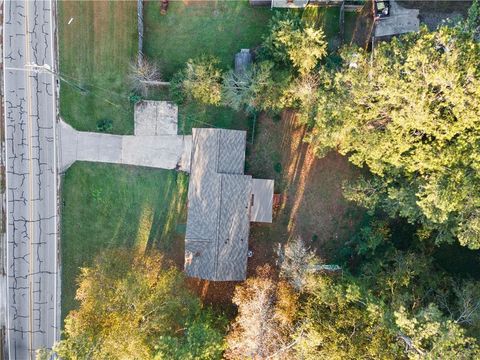 A home in Powder Springs