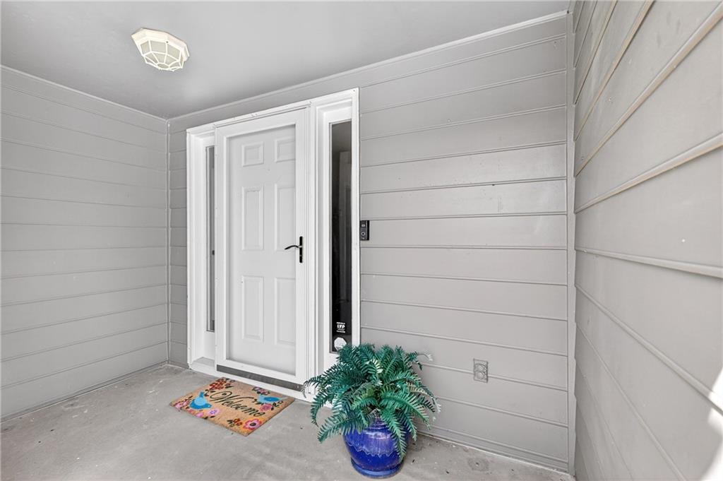 4590 VILLAGE OAKS Circle