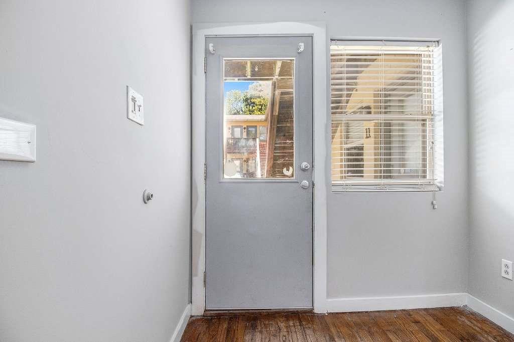 561 Formwalt Street 9