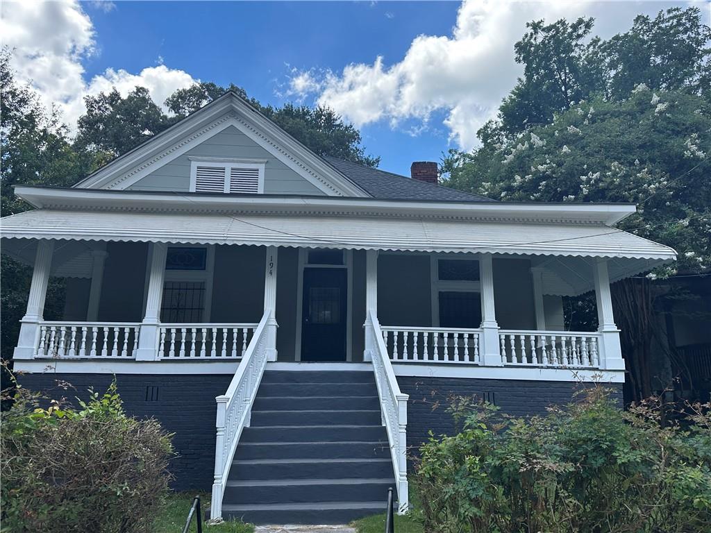 Welcome to this beautiful 4-bedroom, 2-bathroom home in the historic Mechanicsville neighborhood of Atlanta! This spacious home features high ceilings, oversized bedrooms, and multiple living spaces including a cozy den and a bright living room-perfect for relaxing or entertaining. Enjoy a well-sized front and back yard, ideal for outdoor living, gardening, or play. Conveniently located just minutes from downtown, parks, and public transit. Less than 15 minutes from Hartsfield-Jackson International Airport. Don’t miss the chance to experience this charming home!