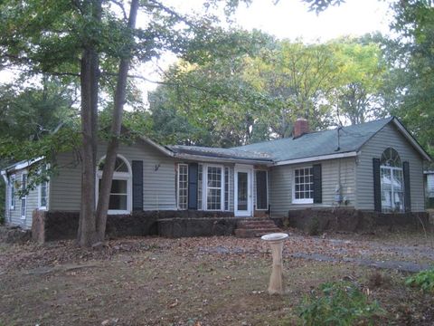 A home in Newnan