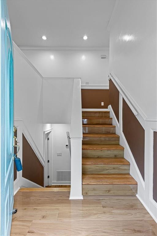 5250 Forest Down Lane