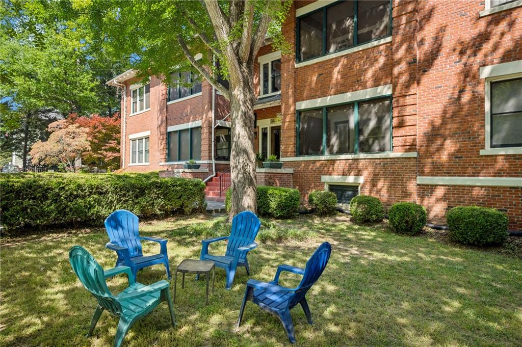 926 Waverly Way NE F