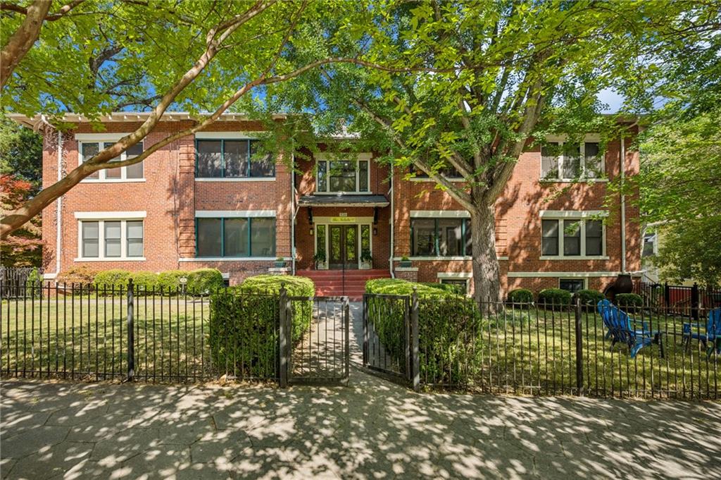 926 Waverly Way NE F