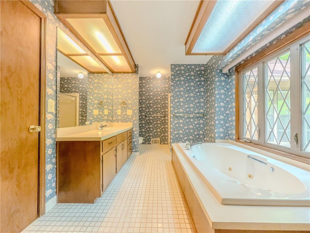 3809 Cotswold Drive, Lilburn, Georgia image 25