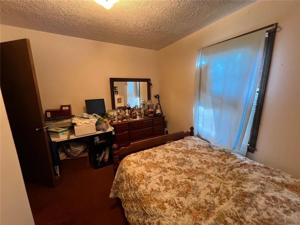 Gainesville, Georgia 30501, United States, 3 Bedrooms Bedrooms, ,1 BathroomBathrooms,Residential,Pending,212008