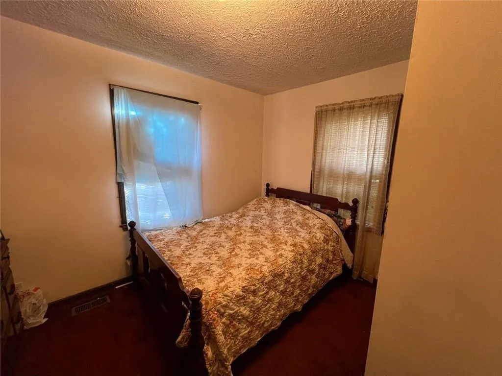 Gainesville, Georgia 30501, United States, 3 Bedrooms Bedrooms, ,1 BathroomBathrooms,Residential,Pending,212008