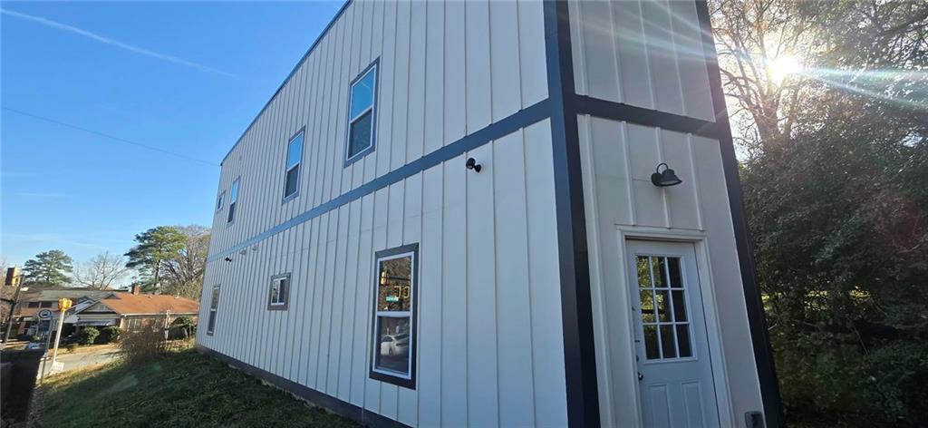 125 Laurel Avenue SW