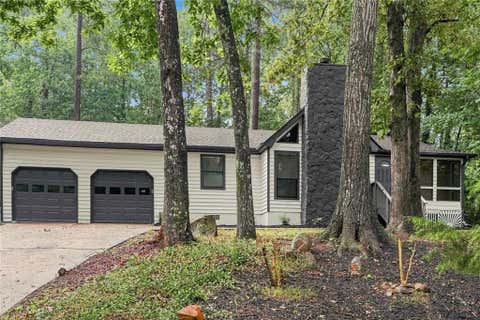 Homes For Sale - 4380 Cary Drive<br/> Snellville, GA 30039