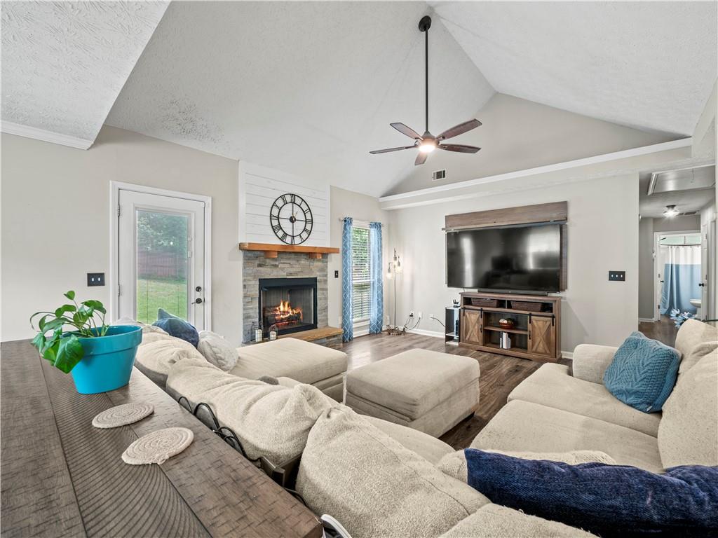6255 Buttonwood Court