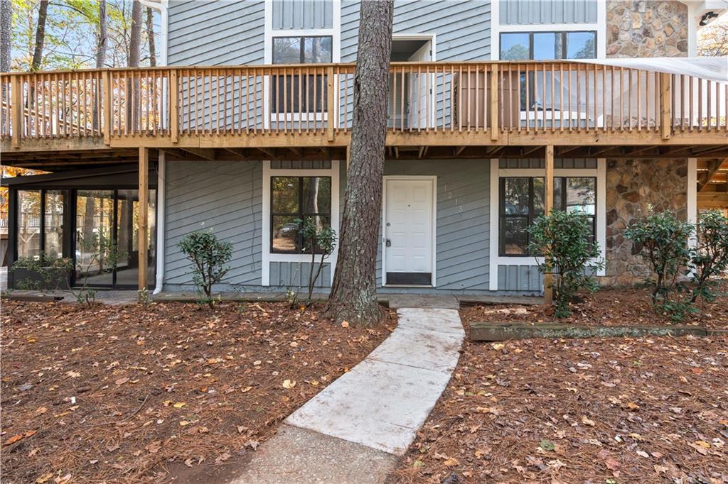 Old Roswell Corners - Residential Lease