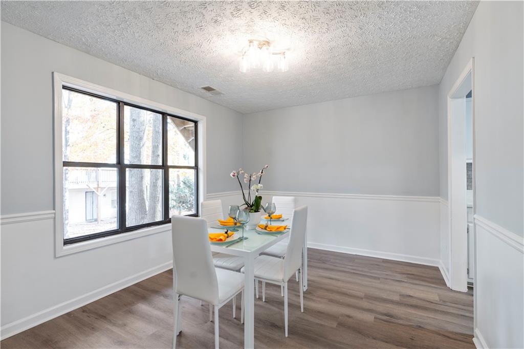 Old Roswell Corners - Residential Lease