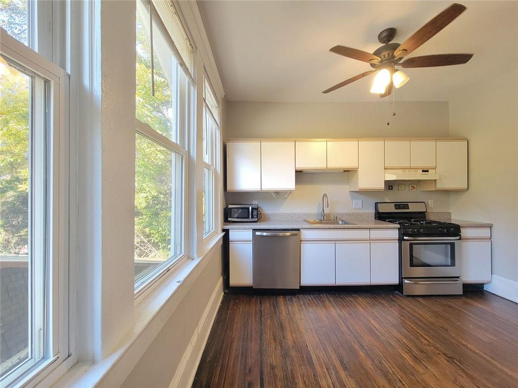 976 Delaware Avenue SE 2