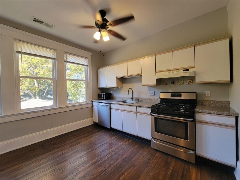 976 Delaware Avenue SE 2