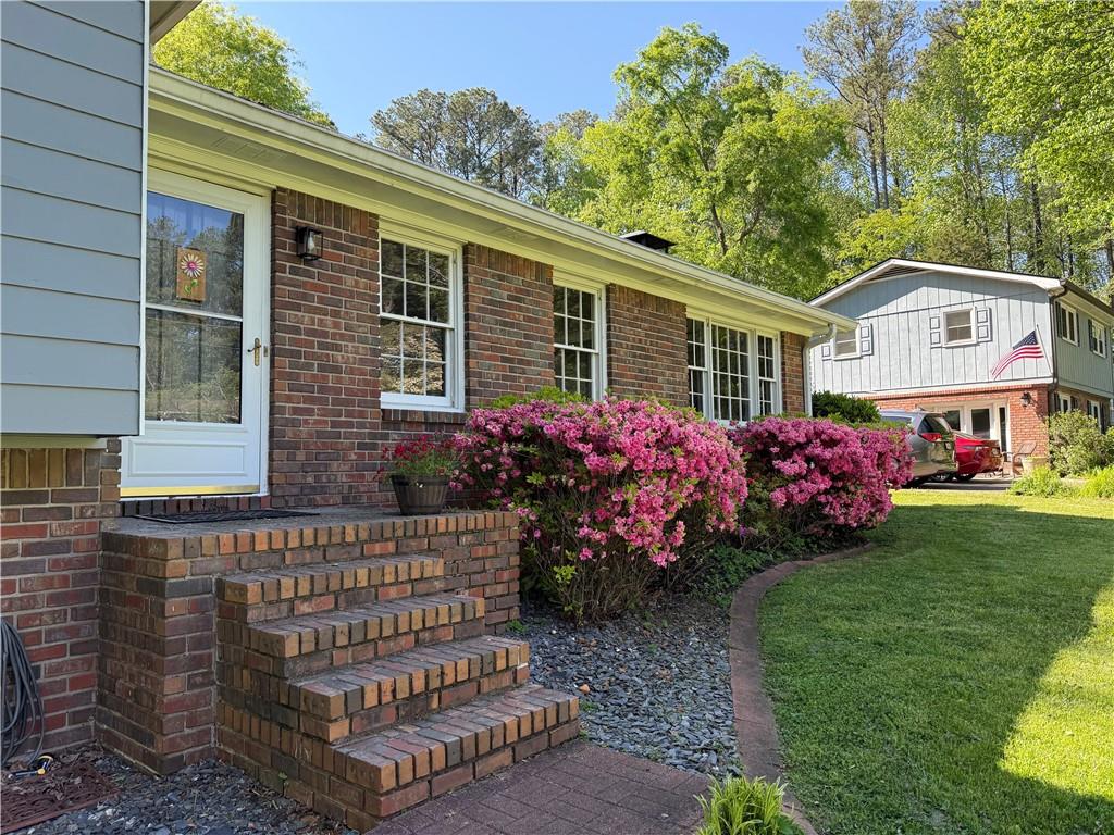 385 Vineyard Drive, Marietta, Georgia image 4