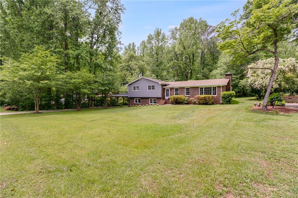 385 Vineyard Drive, Marietta, Georgia image 6