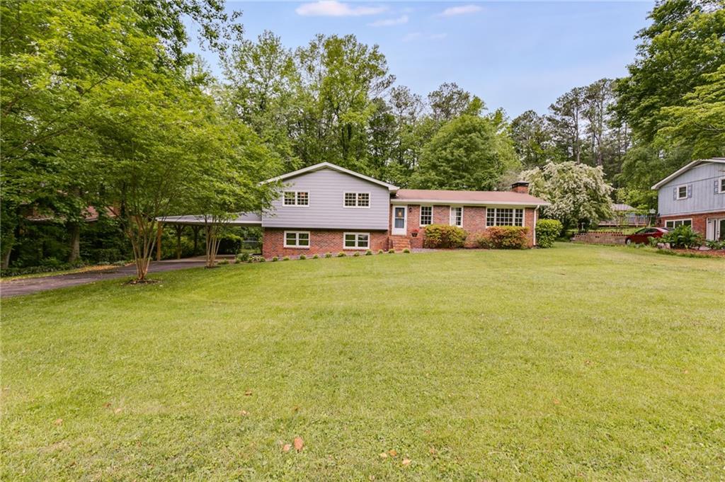 385 Vineyard Drive, Marietta, Georgia image 2