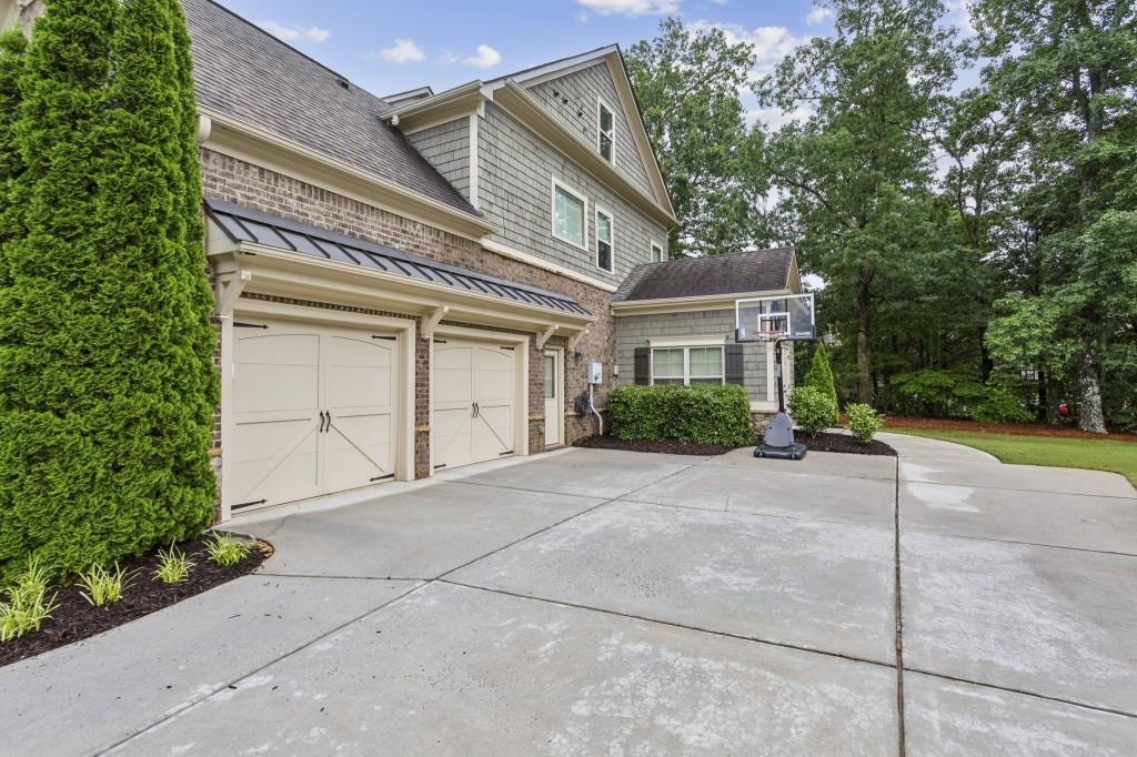 Mabry Manor - Residential