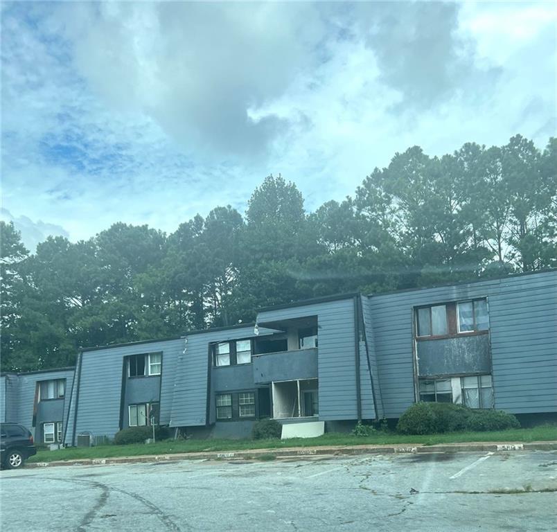 5918 Sutcliff Square