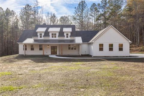 A home in Dawsonville