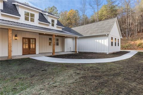 A home in Dawsonville