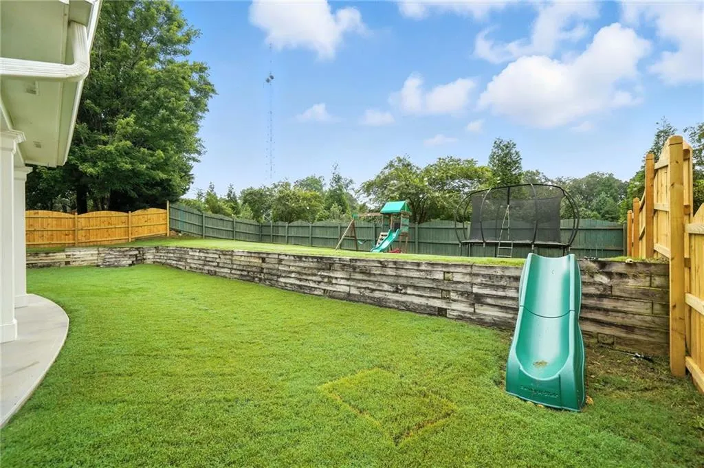 Smyrna, Georgia 30082, United States, 4 Bedrooms Bedrooms, ,3 BathroomsBathrooms,Residential,Active,198788