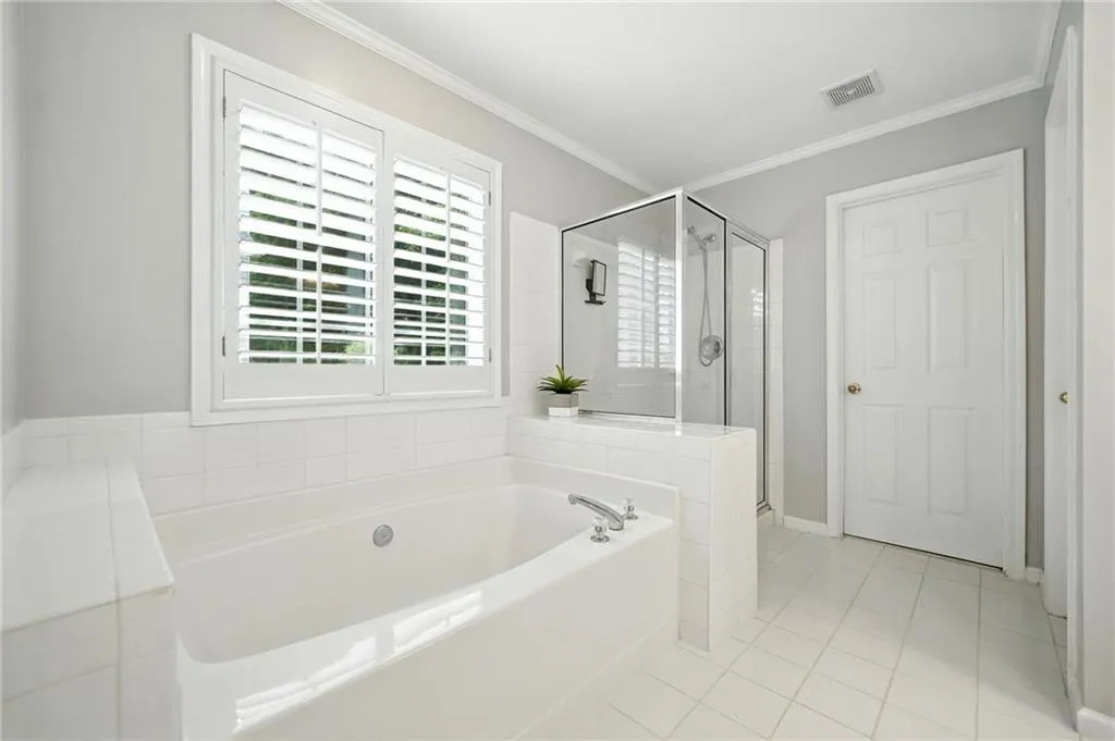 Smyrna, Georgia 30082, United States, 4 Bedrooms Bedrooms, ,3 BathroomsBathrooms,Residential,Active,198788