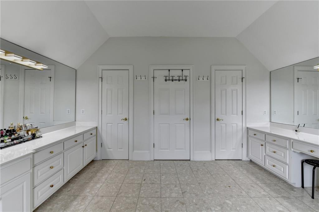 Seven Oaks - Residential