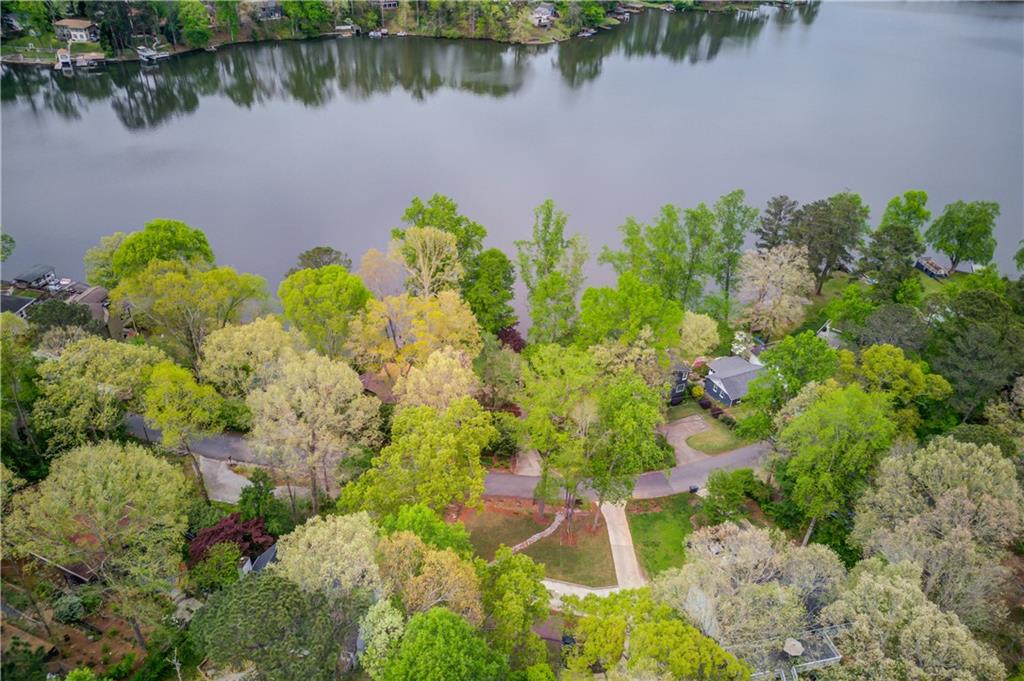 8515 Lake Drive