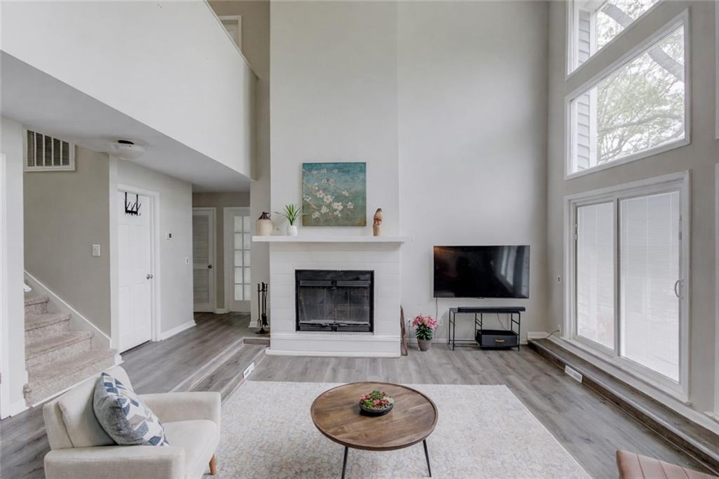8515 Lake Drive