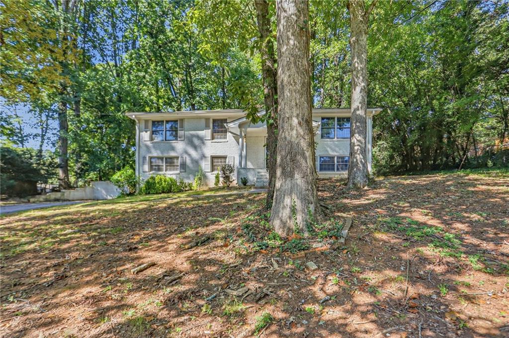 6489 Lynndale