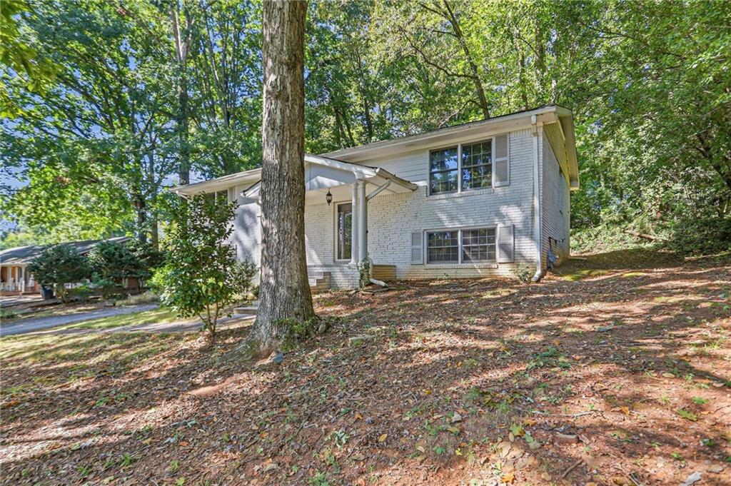 6489 Lynndale