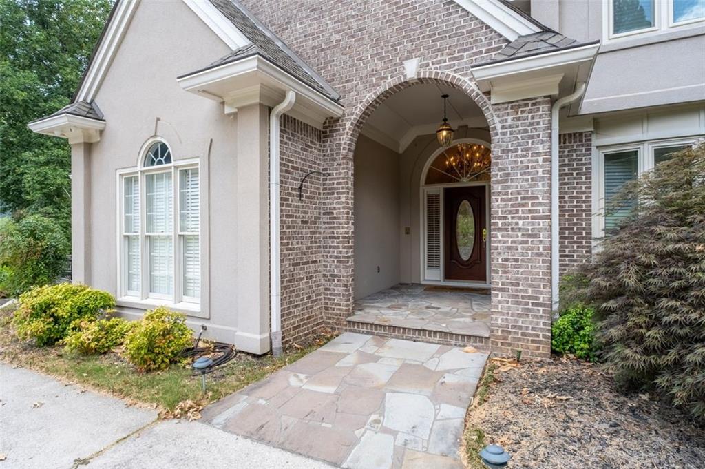2220 EMERALD Drive