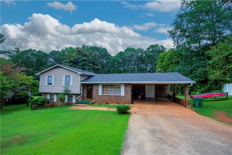 Homes For Sale - 5856 Oakleaf Drive<br/> Stone Mountain, GA 30087