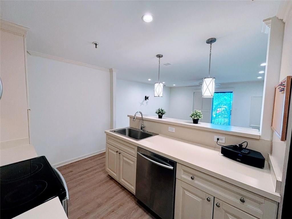 300 Johnson Ferry Road B105