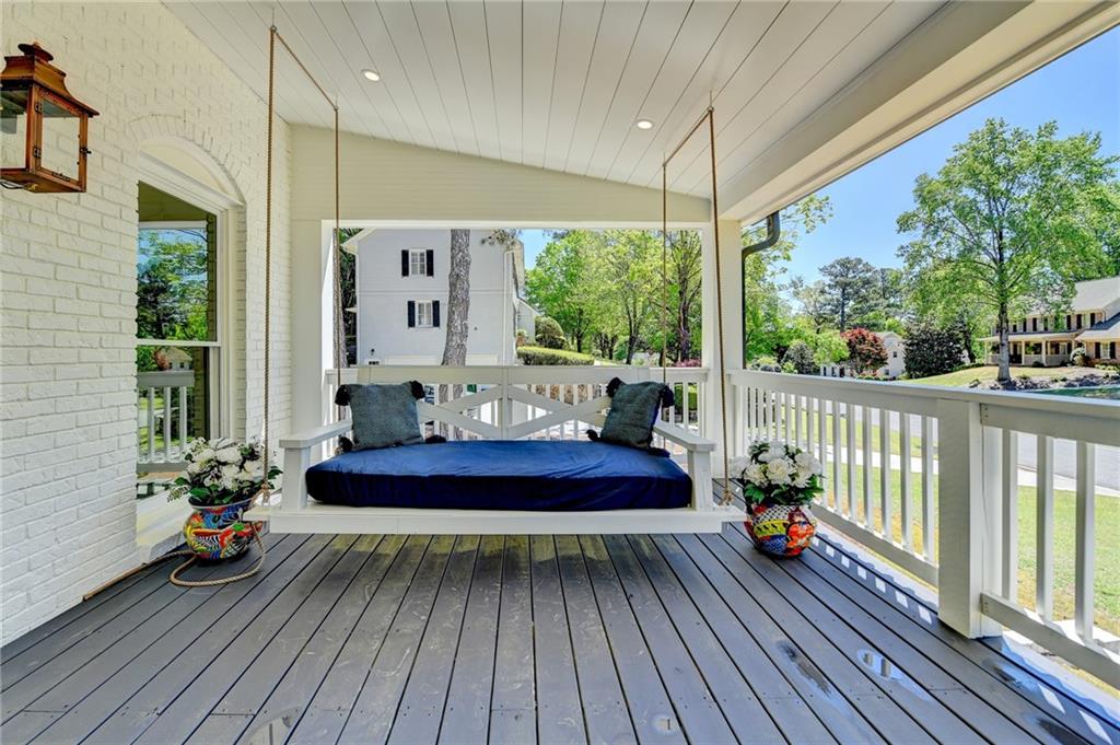 5567 Stapleton Drive, Dunwoody, Georgia image 7