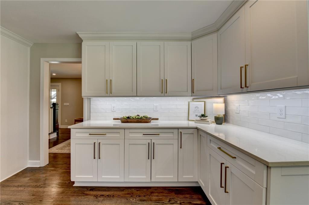 5567 Stapleton Drive, Dunwoody, Georgia image 11