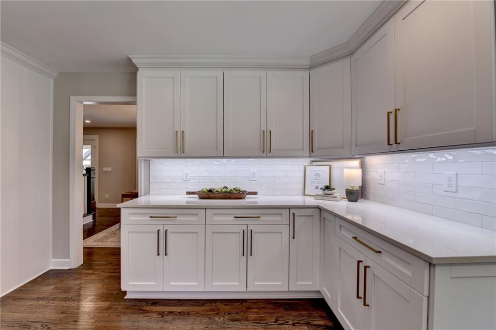 5567 Stapleton Drive, Dunwoody, Georgia image 46