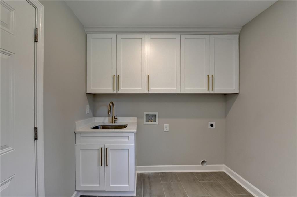 5567 Stapleton Drive, Dunwoody, Georgia image 28