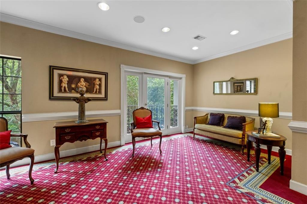 3071 LENOX Road NE 19