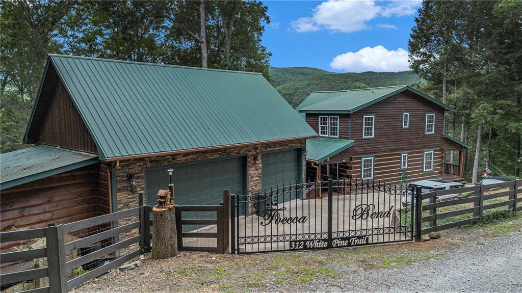 312 White Pine Trail